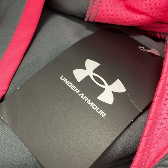 “Under Armour” Size Small Woman’s Fly By Shorts - Picture 3 of 6